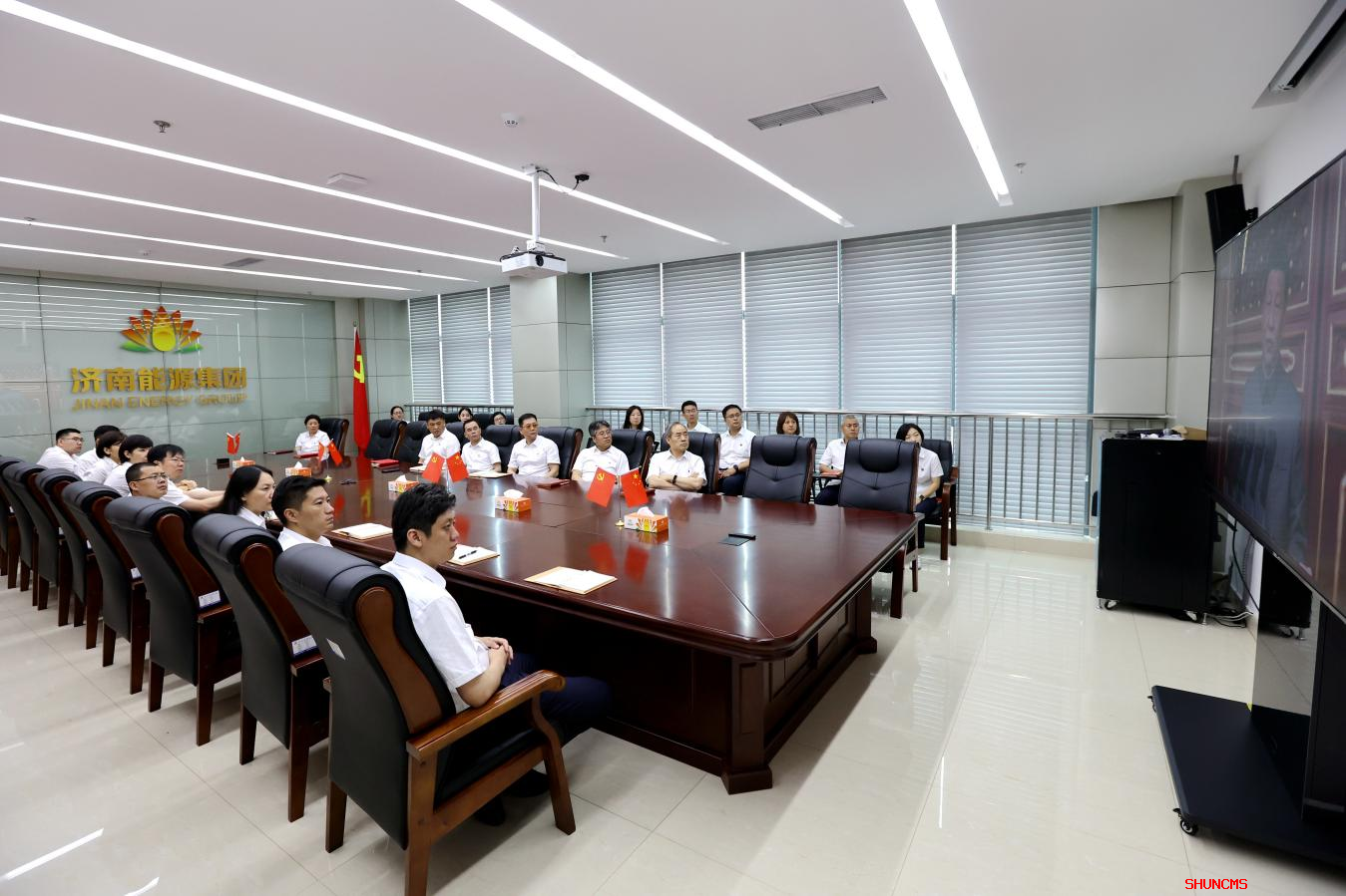 维多利亚老品牌vic(集团)官方网站