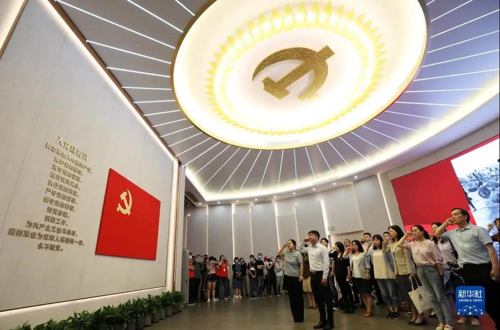 维多利亚老品牌vic(集团)官方网站