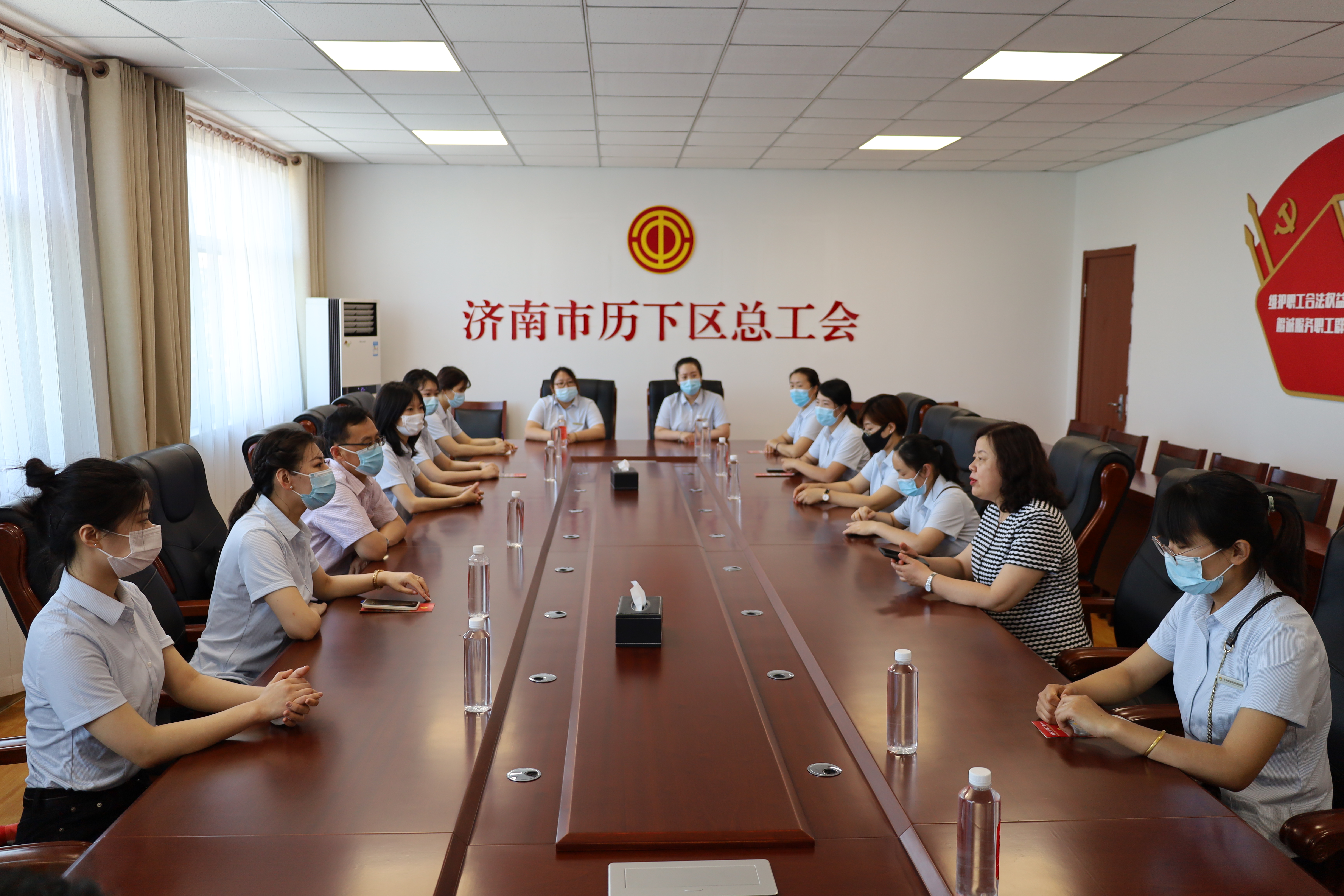 维多利亚老品牌vic(集团)官方网站