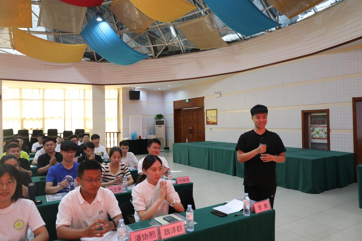 维多利亚老品牌vic(集团)官方网站