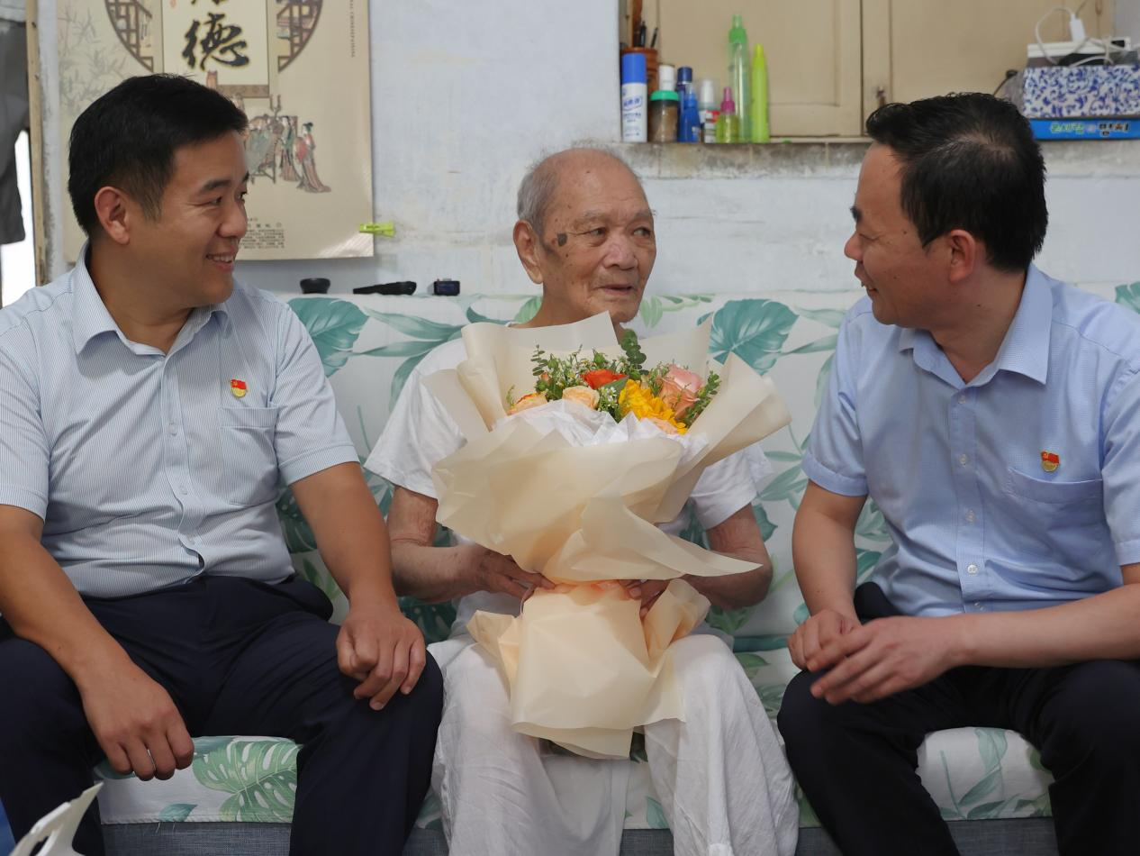维多利亚老品牌vic(集团)官方网站