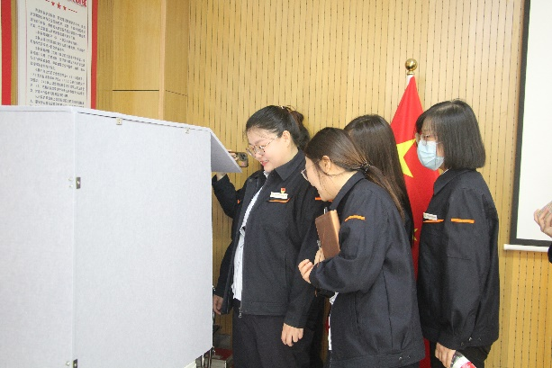 维多利亚老品牌vic(集团)官方网站