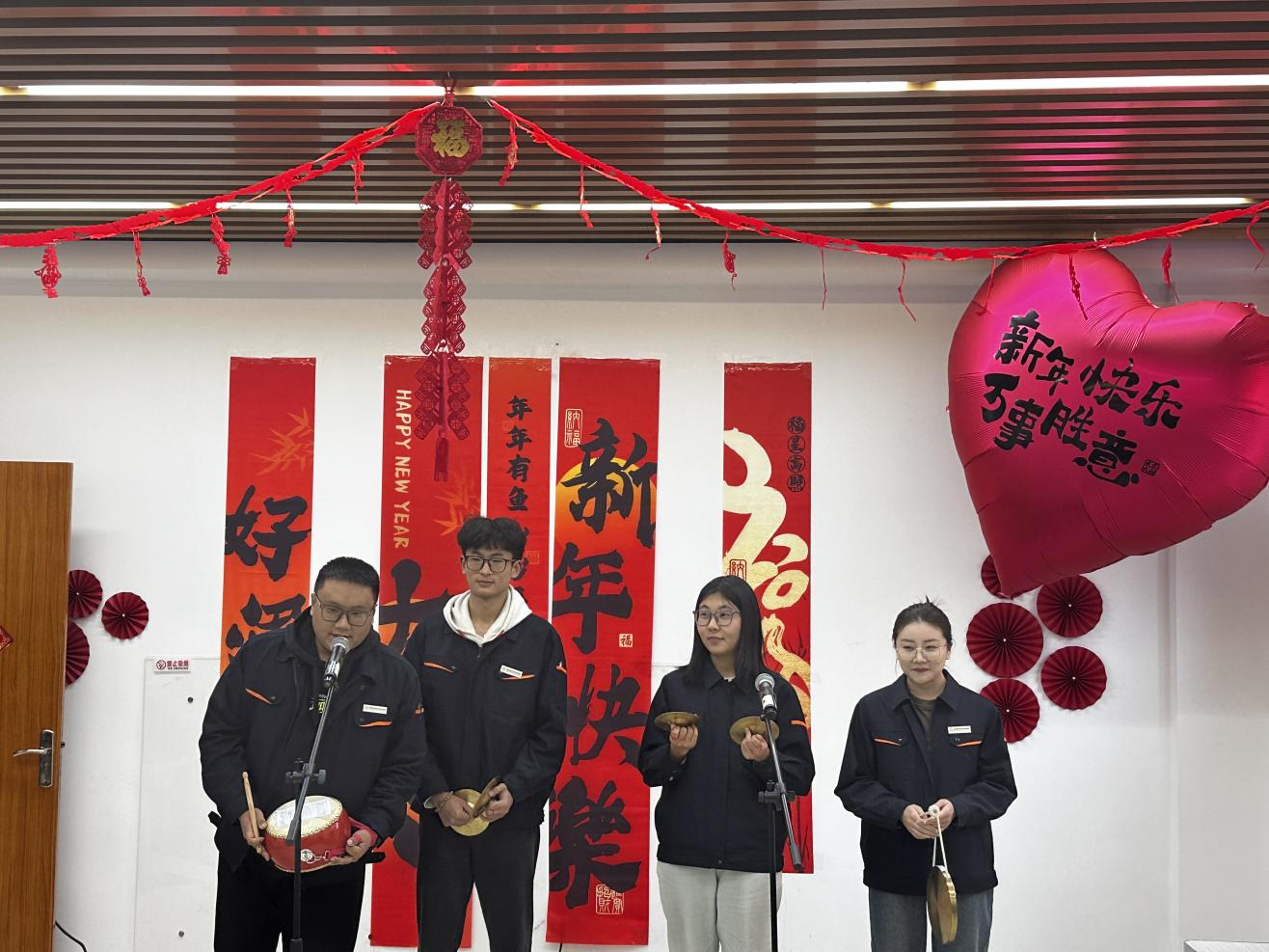 维多利亚老品牌vic(集团)官方网站