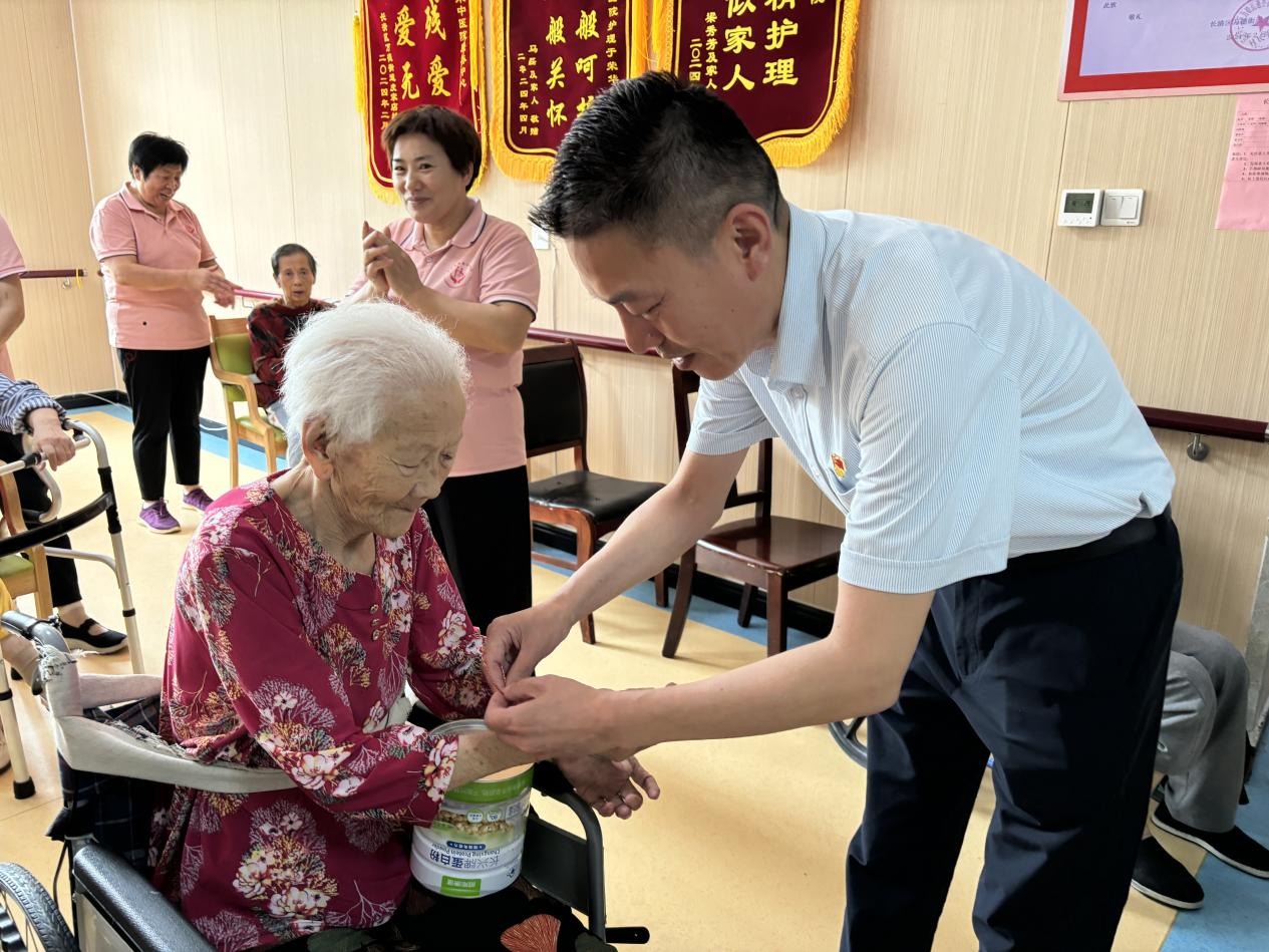 维多利亚老品牌vic(集团)官方网站