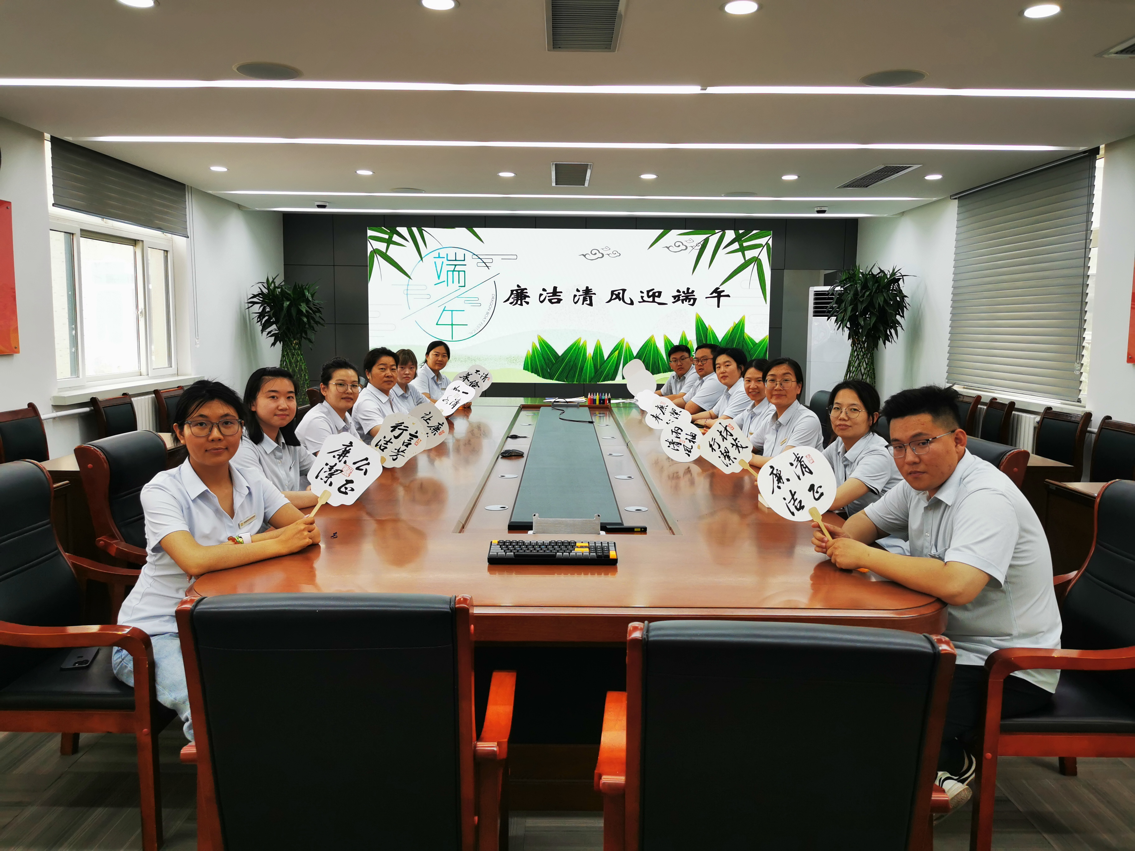 维多利亚老品牌vic(集团)官方网站