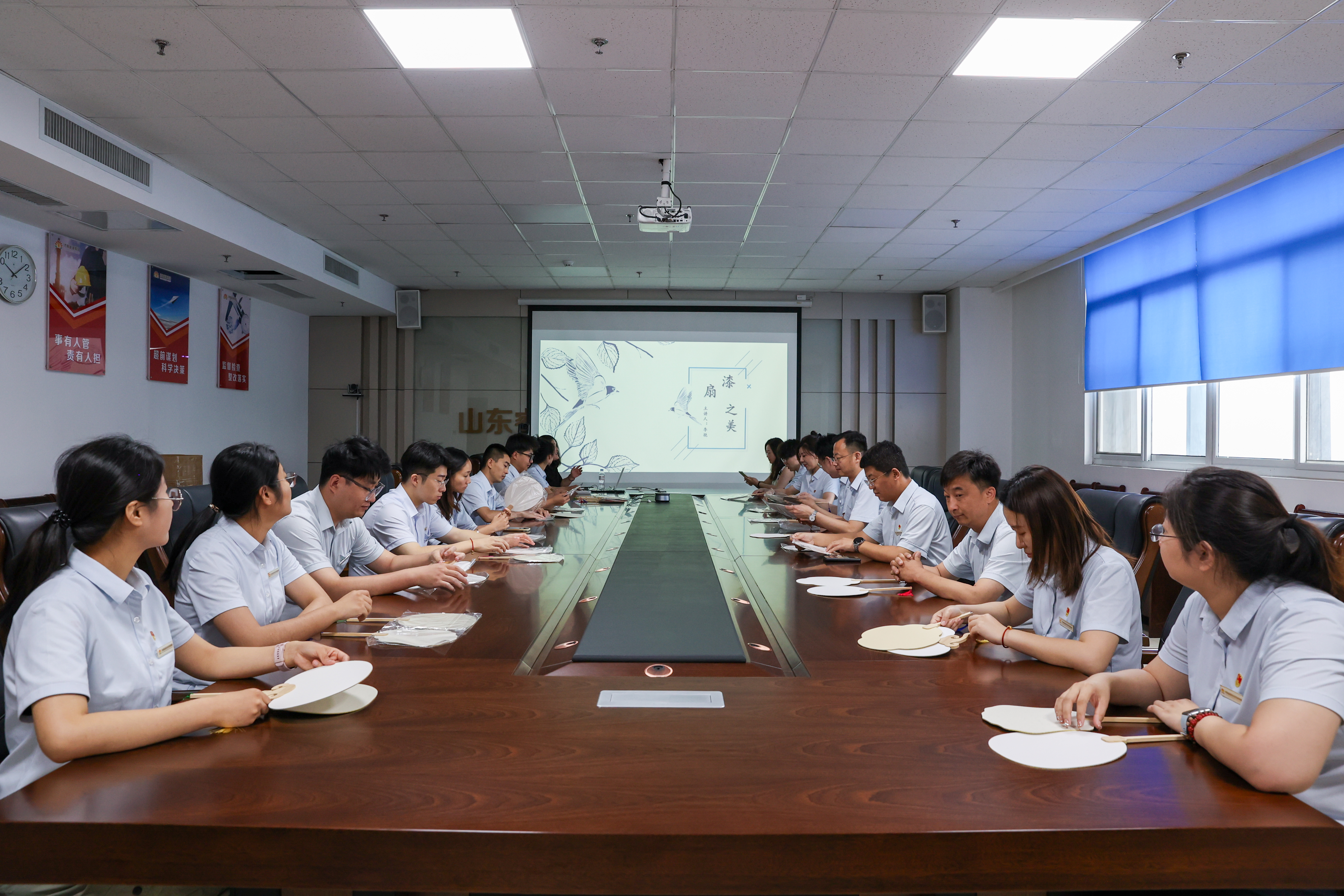 维多利亚老品牌vic(集团)官方网站