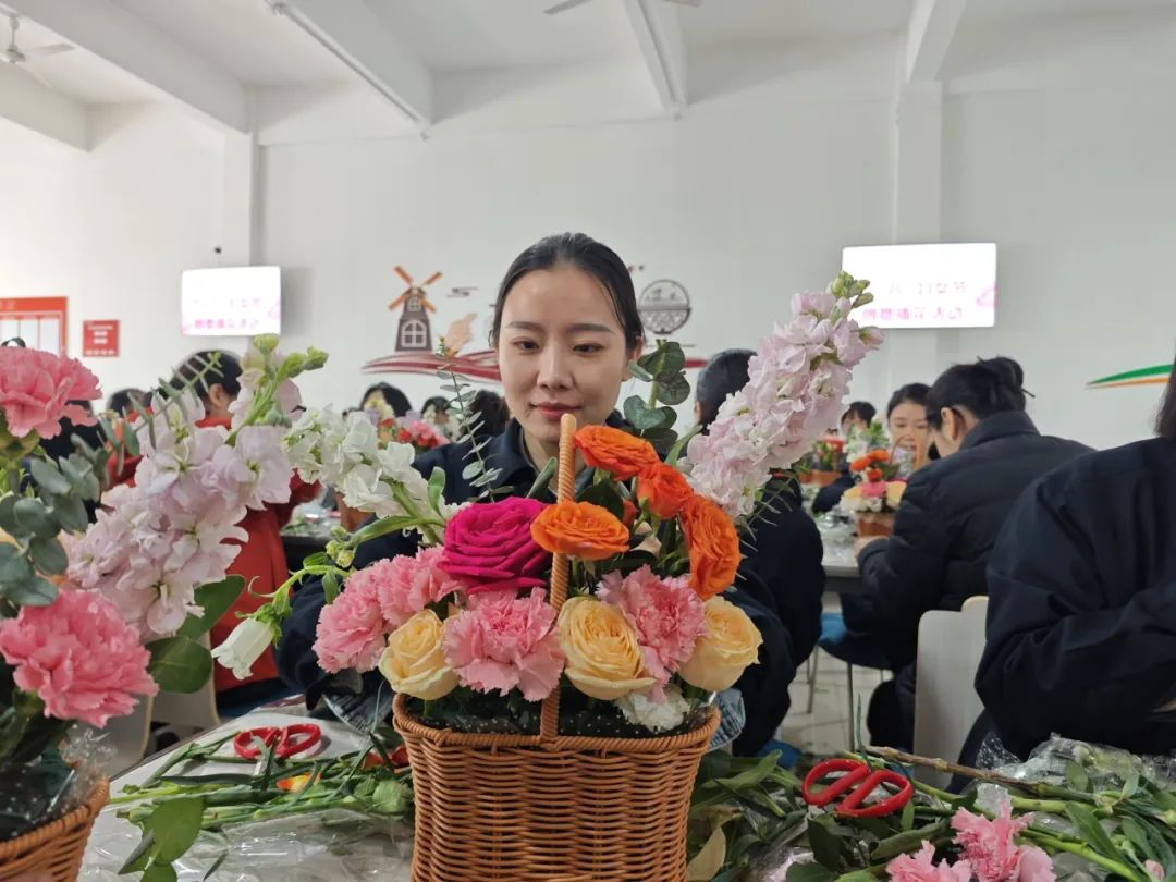 维多利亚老品牌vic(集团)官方网站